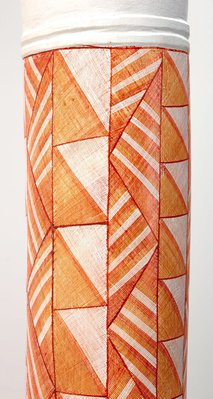 Alternate image of Lorrkon (hollow log) by Samuel Namunjdja