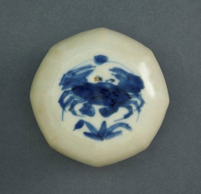 Alternate image of Octagonal covered box decorated with a crab on the lid by