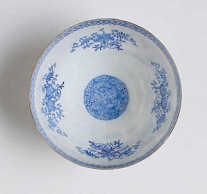 Alternate image of Blue and white 'shining' bowl by