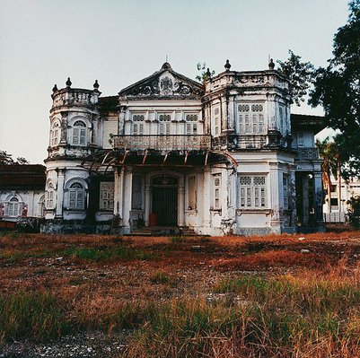 Alternate image of Standing still by Simryn Gill