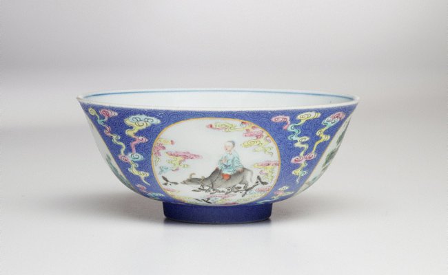 Alternate image of Medallion bowl by