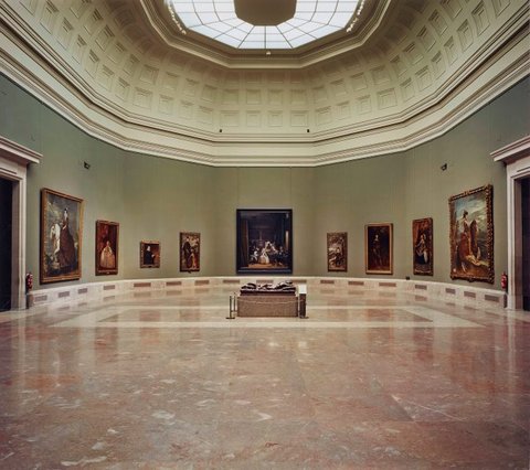 Las meninas reborn in the night I: kneeling before Velázquez's casket, 2013, printed 2016, Las meninas reborn in the night I-VIII by Morimura Yasumasa