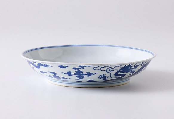 Alternate image of Dish with single dragon by Jingdezhen ware