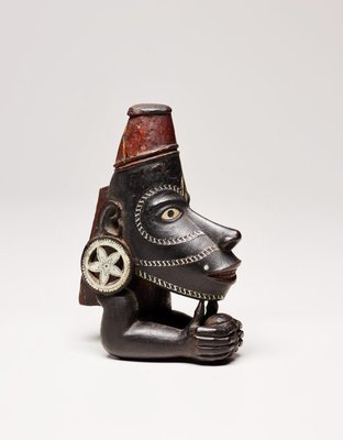 Alternate image of Nguzunguzu or Toto isu (canoe figurehead) by Solomon Islands people