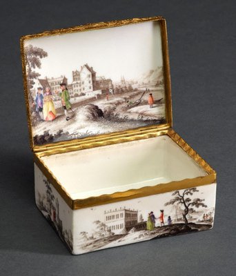 Alternate image of Snuff box by Vienna porcelain