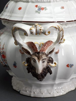 Alternate image of Tureen and cover by Meissen