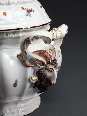 Alternate image of Tureen and cover by Meissen