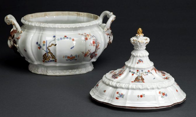 Alternate image of Tureen and cover by Meissen