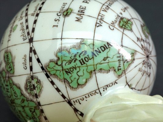 Alternate image of Atlas by Meissen