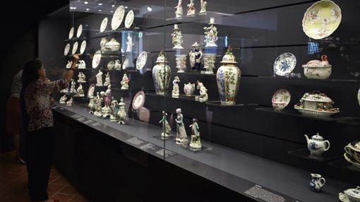 a view inside 18th c European porcelain